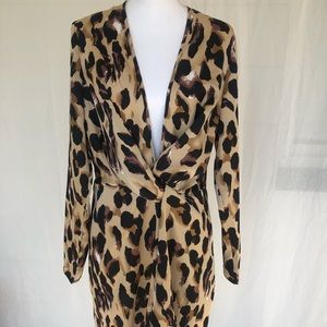 New Missguided Deep V Leopard Dress